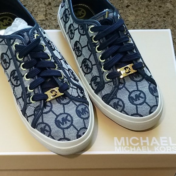 Ships Free! New In Box Michael Kors Sneakers - Picture 2 of 5
